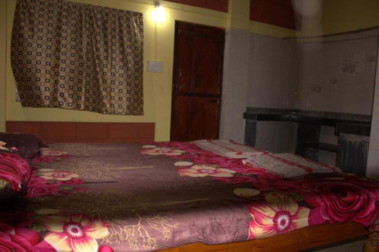 Surya Guest House ゴカルナ エクステリア 写真