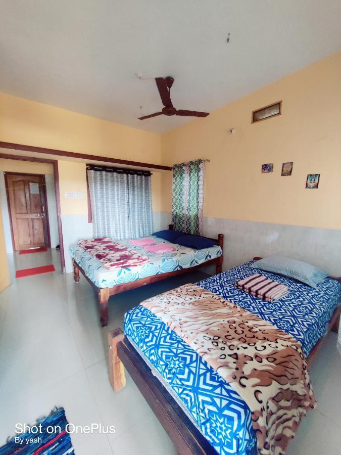 Surya Guest House ゴカルナ エクステリア 写真